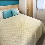 홀리데이파크 York House 서스크